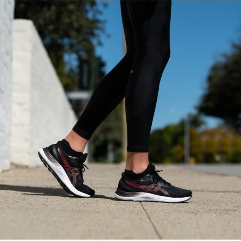 Asics Gel Excite 8 Black red 1011b036 009 Sportkult